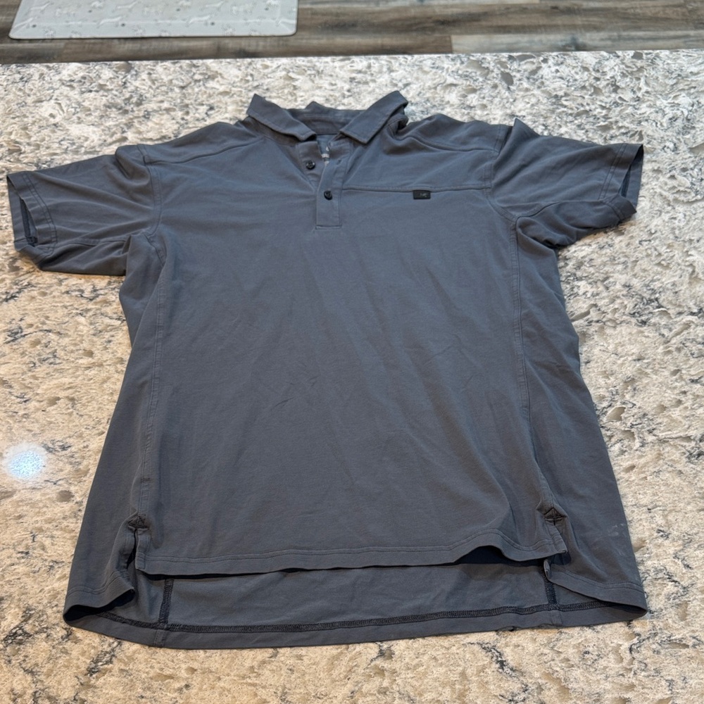 Arc’teryx Captive Polo Shirt Gray Performance Short Sleeve Men’s Large - Picture 2 of 13